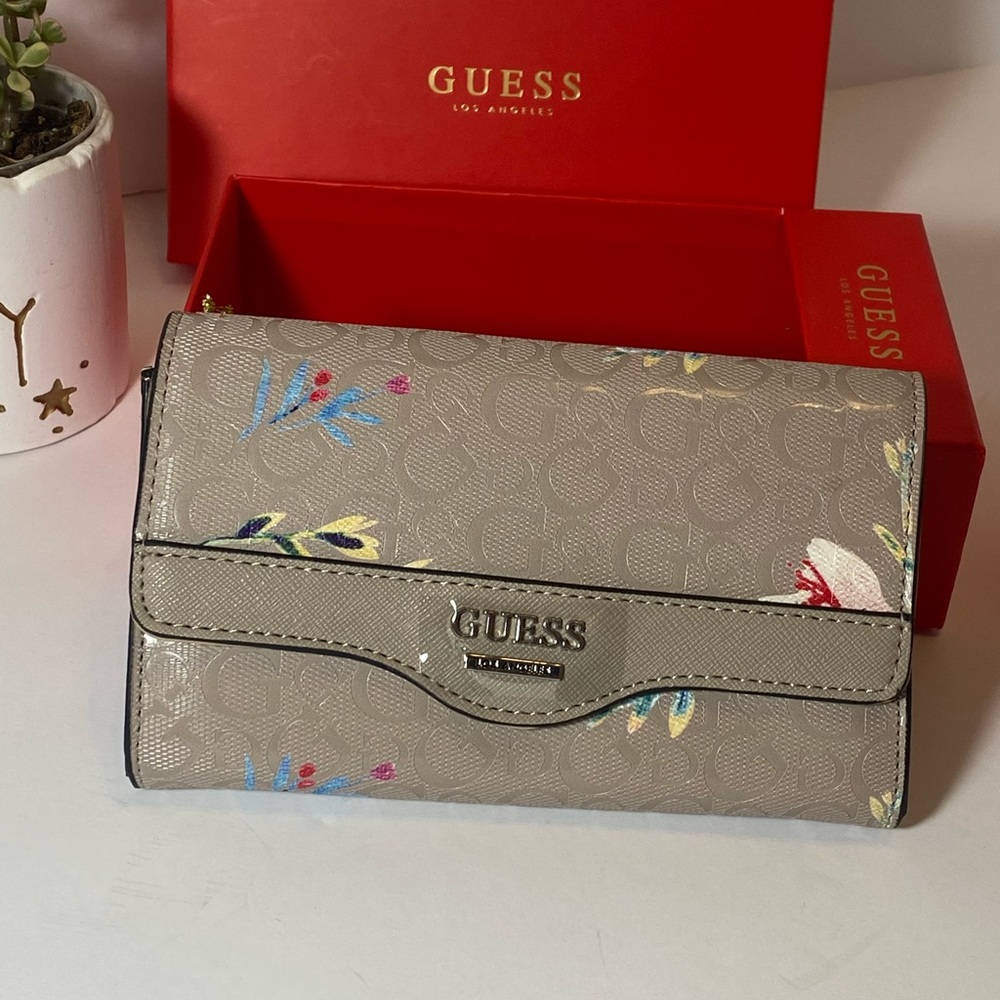 Guess Signature Modesto SLG Blush Bi-Fold Wallet